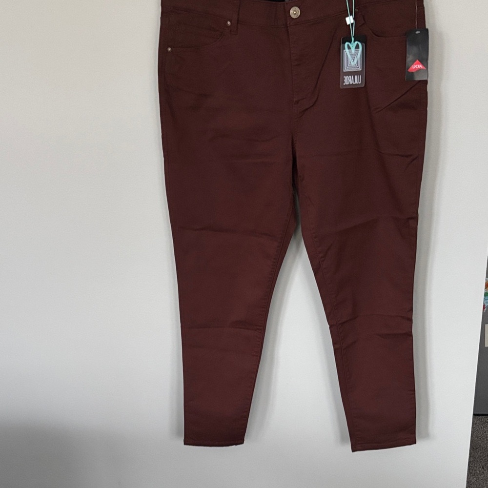 LuLaRoe Women's Skinny Jeans in Burgundy